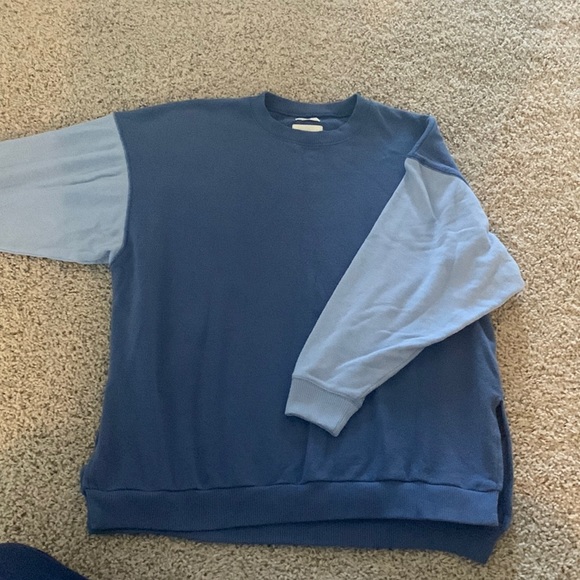 American Eagle Sweatshirt - Picture 1 of 3